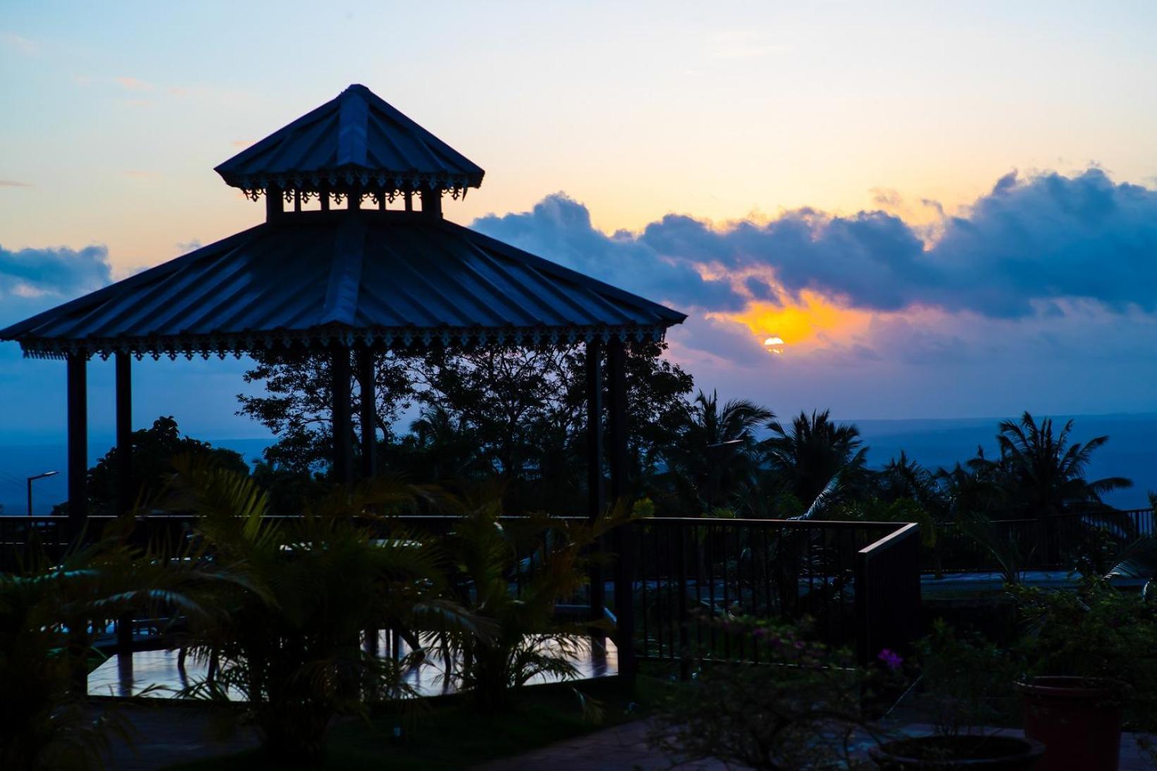 Misty Green Hills Parks & Resorts Kondotty Eksteriør bilde
