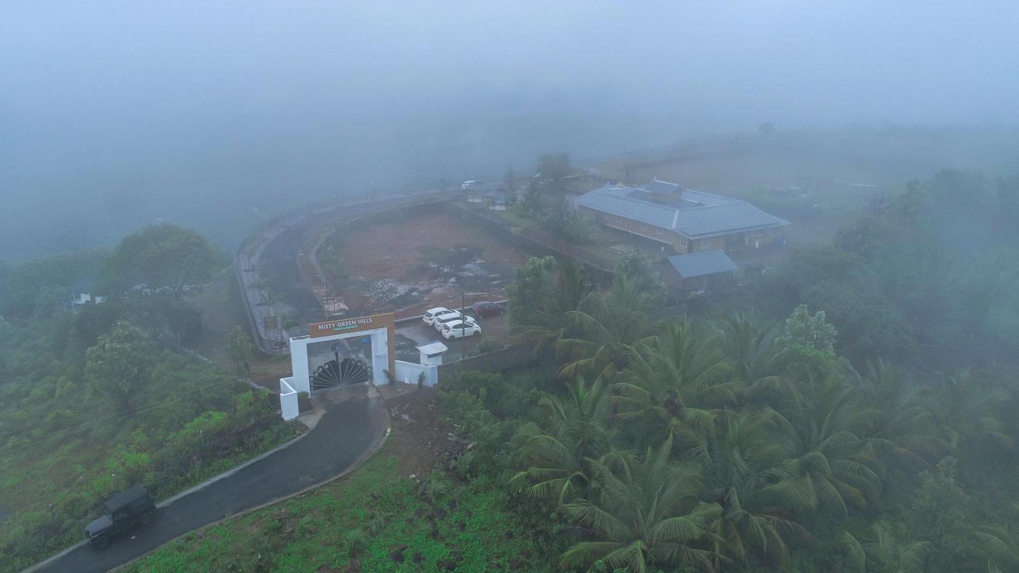 Misty Green Hills Parks & Resorts Kondotty Eksteriør bilde